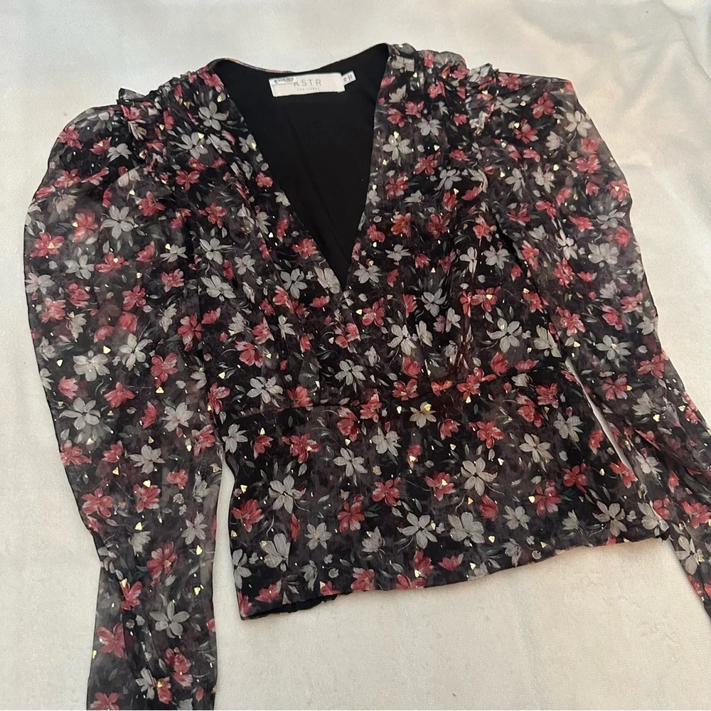 Astr Beverly Fuchsia Gold Floral Sheer Blouse XS 51552